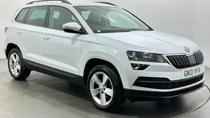 Used Skoda Karoq SE 150 HP (110 kW) 2021 White SUV