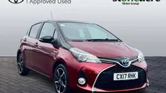 Red/black Used 2017 Toyota Yaris Hybrid Design Hatchback | £12,000 (Fair price)