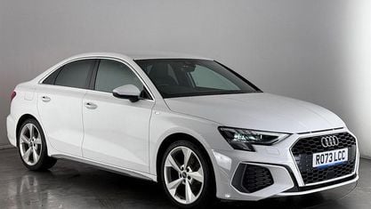 Begagnad Audi A3 S-Line 150 HK (110 kW) 2024 Sedan