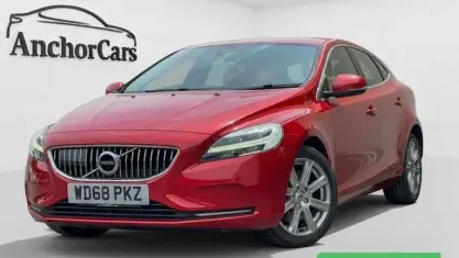 Used Volvo V40 Inscription 152 HP (111 kW) 2019 Red Hatchback