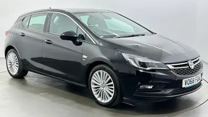 Used Vauxhall Astra Elite 200 HP (147 kW) 2018 Black Hatchback