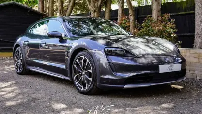 Używany Porsche Taycan Cross Turismo 350 kW (476 KM) 2023 Szary Kombi