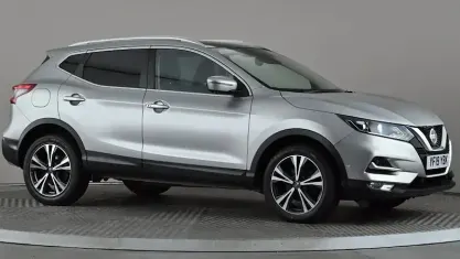 Used Nissan Qashqai N-Connecta 116 HP (85 kW) 2019 Silver SUV