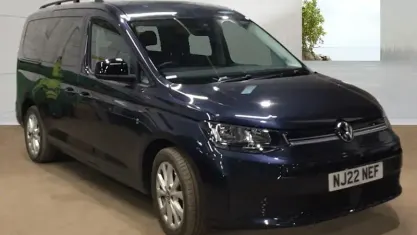 Used VW Caddy R 102 HP (75 kW) 2022 Blue MPV