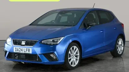 Usado Seat Ibiza FR 110 HP (80 kW) 2023 Azul Citadino