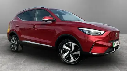 Used MG ZS Trophy Connect 128 kW (175 HP) 2024 Red SUV