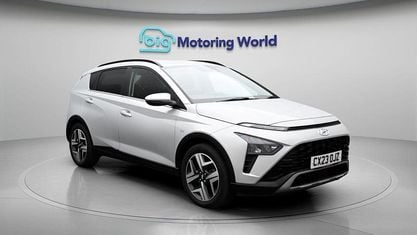 Używany Hyundai Bayon Premium 101 KM (74 kW) 2023 Srebrny SUV
