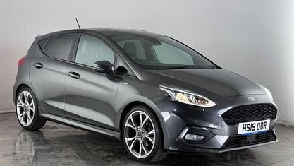 Usado Ford Fiesta ST-Line X 140 HP (102 kW) 2019 Cinzento Citadino