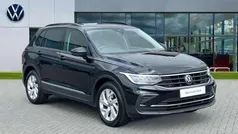 Deep black pearl Used 2022 VW Tiguan Life SUV | £19,005 (Fair price)