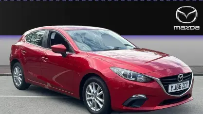 Used Mazda 3 120 HP (88 kW) 2016 Red Hatchback