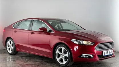 Red Used 2018 Ford Mondeo Titanium Hatchback | £10,000 (Fair price)