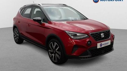 Używany Seat Arona FR 110 KM (80 kW) 2022 Czerwony SUV