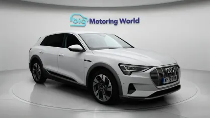 Usado Audi e-tron 300 kW (408 HP) 2020 Branco SUV