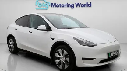 Used 2025 Tesla Model Y Long Range AWD SUV | £22,500 (Super price)