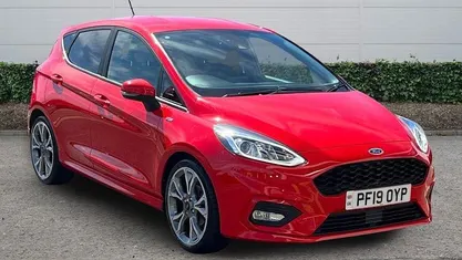 Begagnad Ford Fiesta ST-Line 101 HK (74 kW) 2019 Röd Halvkombi