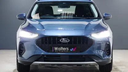 Used Ford Focus Active X 155 HP (114 kW) 2023 Blue Estate