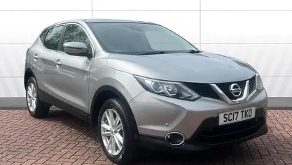 Used Nissan Qashqai Acenta 110 HP (80 kW) 2017 Silver SUV