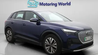 Usado Audi Q4 e-tron Sport 219 kW (299 HP) 2022 Azul SUV