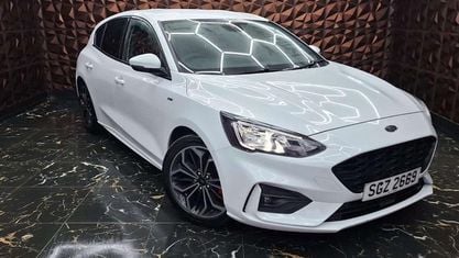 Usado Ford Focus ST-Line X 125 HP (91 kW) 2020 Branco Citadino