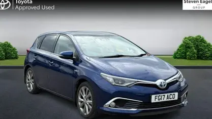 Used Toyota Auris Hybrid 136 HP (100 kW) 2017 Hatchback