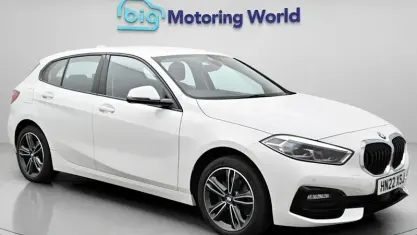 Used BMW 118 Sport Line 136 HP (100 kW) 2022 White Hatchback