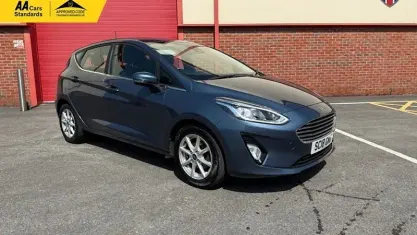 Used Ford Fiesta Zetec 101 HP (74 kW) 2018 Blue Hatchback