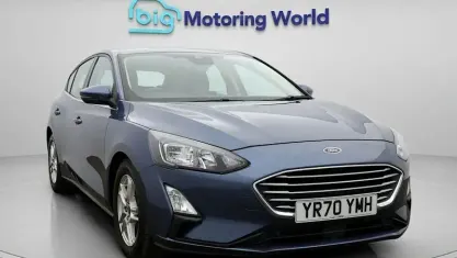 Used Ford Focus Zetec 95 HP (69 kW) 2020 Blue Hatchback