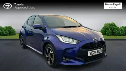 Used Toyota Yaris Design 116 HP (85 kW) 2024 Blue Hatchback