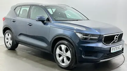 Used Volvo XC40 Momentum 197 HP (144 kW) 2020 Blue SUV