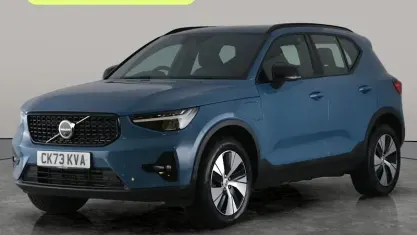 Usado Volvo XC40 Plus 211 HP (155 kW) 2023 Azul SUV