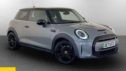 Used 2023 Mini Cooper Level 2 Hatchback | £11,795 (Fair price)