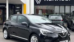 Metallic diamond black Used 2021 Renault Clio V Play Hatchback | £12,238 (Good price)