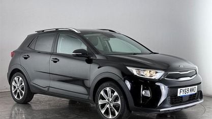 Usado Kia Stonic 120 CV (88 kW) 2019 Negro SUV
