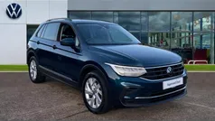 Nightshade blue metallic Used 2022 VW Tiguan Life SUV | £20,311 (Fair price)