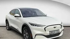 White Used 2021 Ford Mustang Mach-E Extended Range SUV | £21,490 (Fair price)