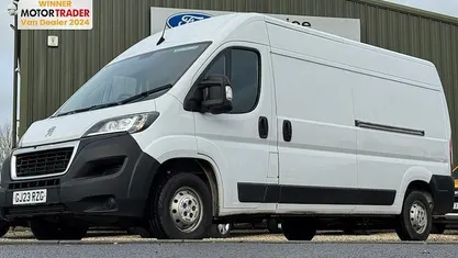 Used Peugeot Boxer Premium 140 HP (102 kW) 2023 White Van
