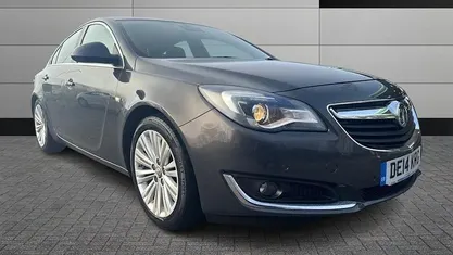 Used Vauxhall Insignia 140 HP (102 kW) 2014 Grey Hatchback