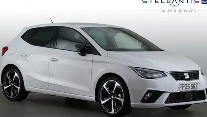 Used Seat Ibiza FR Sport 116 HP (85 kW) 2025 White Hatchback