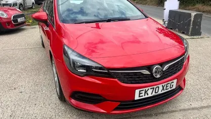 Used Vauxhall Astra SRi 145 HP (106 kW) 2020 Red Hatchback