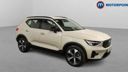 Usado Volvo XC40 Plus 163 HP (119 kW) 2026 SUV