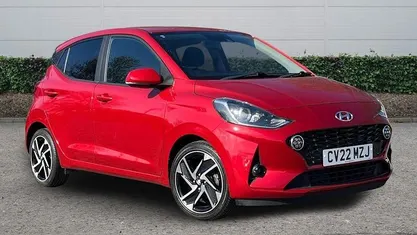 Used Hyundai i10 Premium 84 HP (61 kW) 2022 Hatchback