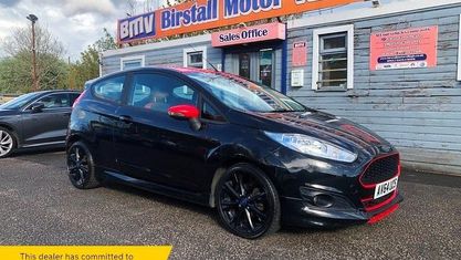 Begagnad Ford Fiesta Zetec 140 HK (102 kW) 2016 Halvkombi