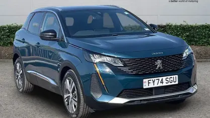 Used Peugeot 3008 Allure 300 HP (220 kW) 2024 Blue SUV