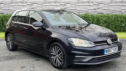 Black Used 2017 VW Golf VII SE Hatchback | £8,500 (Fair price)