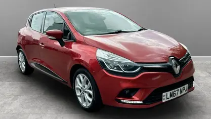 Used Renault Clio Dynamique 75 HP (55 kW) 2017 Red Hatchback