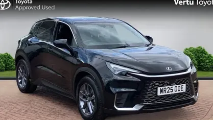 Second-hand Lexus LBX 136 CP (100 kW) 2025 Negru SUV