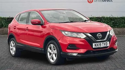 Used Nissan Qashqai Acenta Premium 116 HP (85 kW) 2019 Red SUV