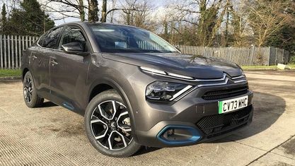 Używany Citroën e-C4 Shine 100 kW (136 KM) 2023 Sedan/Limuzyna