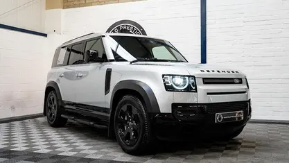 Used Land Rover Defender HSE Dynamic 300 HP (220 kW) 2024 SUV