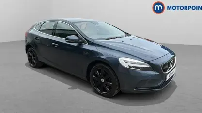 Used Volvo V40 Inscription 152 HP (111 kW) 2018 Blue Hatchback